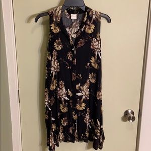 Black sleeveless dress with flowers